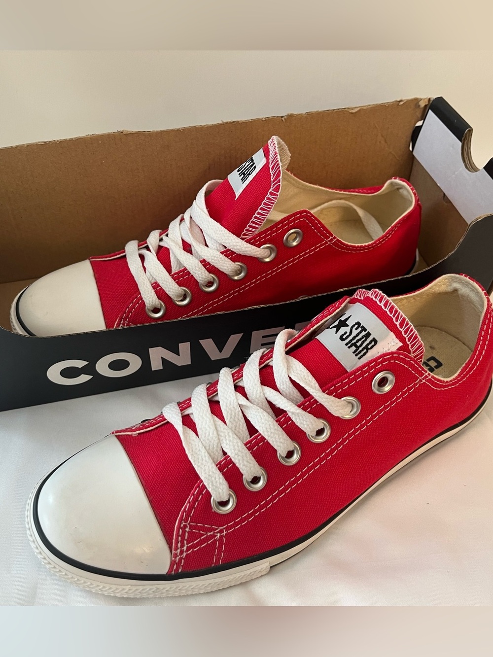 Converse Low Top Sneakers - Red & White